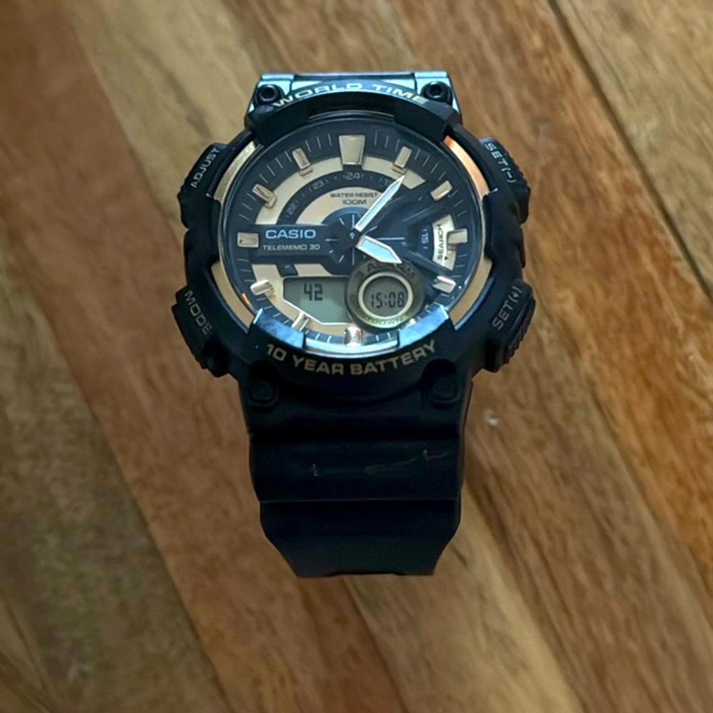 Casio Telememo 30 World Time Watch – Black & Gold – 100M Water Resistant - Picture 2 of 3